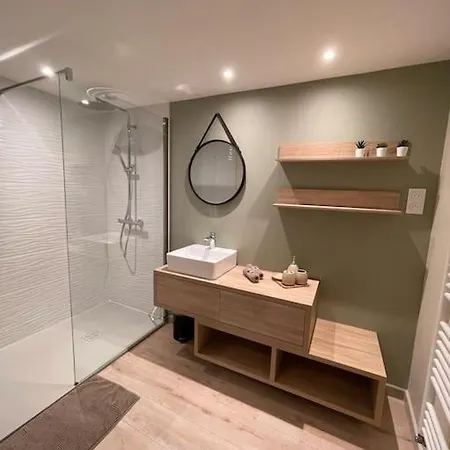 Suite Cosy Au Coeur De Vinzelles Proche Macon Tout Equipe Avec Salon D'Exterieur Exterior photo