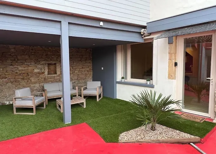 Suite Cosy Au Coeur De Vinzelles Proche Macon Tout Equipe Avec Salon D\'Exterieur