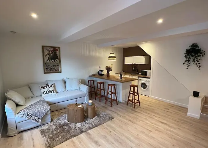 Suite Cosy Au Coeur De Vinzelles Proche Macon Tout Equipe Avec Salon D\'Exterieur